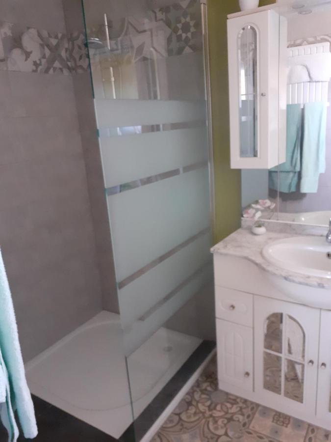 Chambre Chez Habitant Avec Petit Dejeuner Bouloire Luaran gambar
